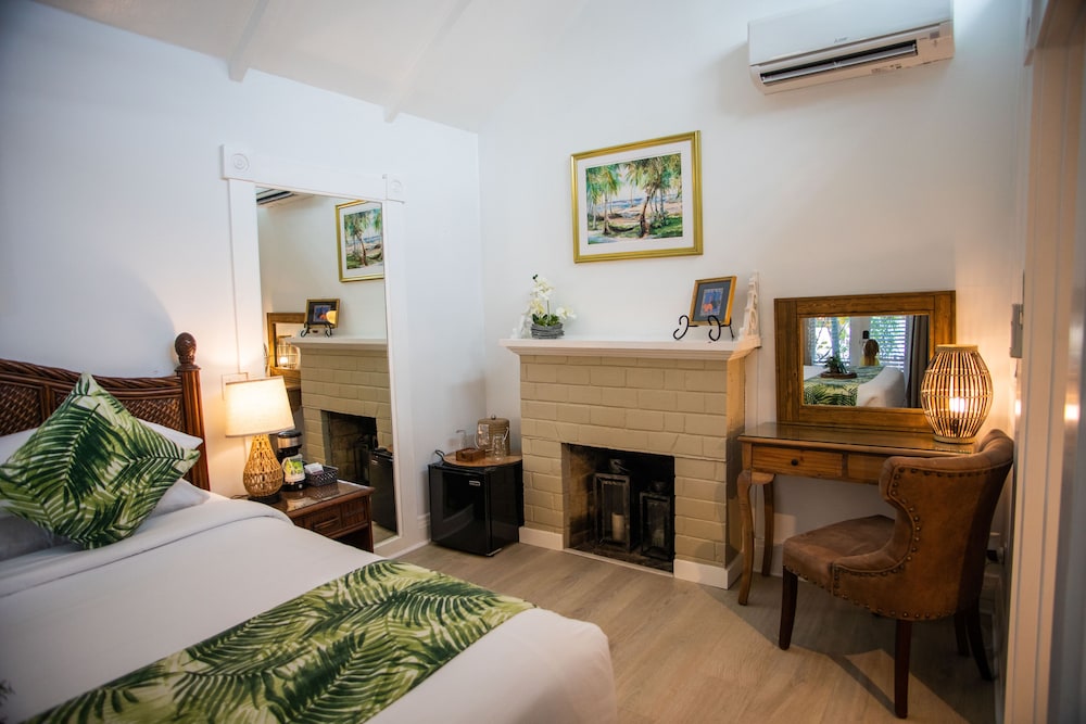 Andrews Inn & Garden Cottages
