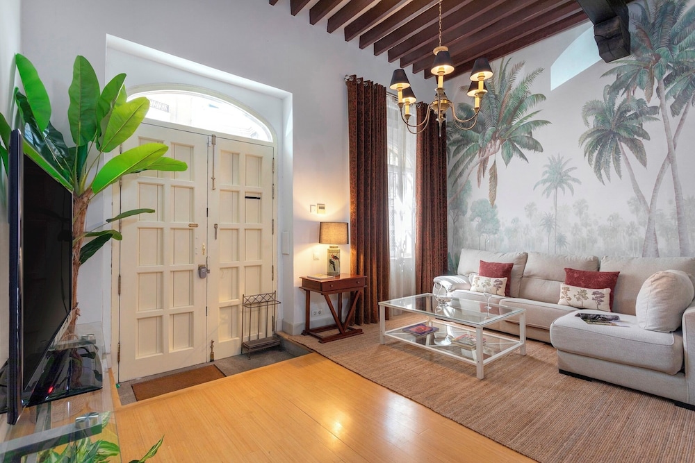Exclusive House in Seville. Antonia Díaz