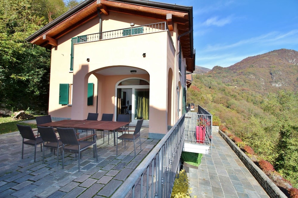 Villa Panoramica in Menaggio
