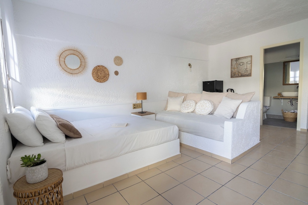 Hesperia Apartments