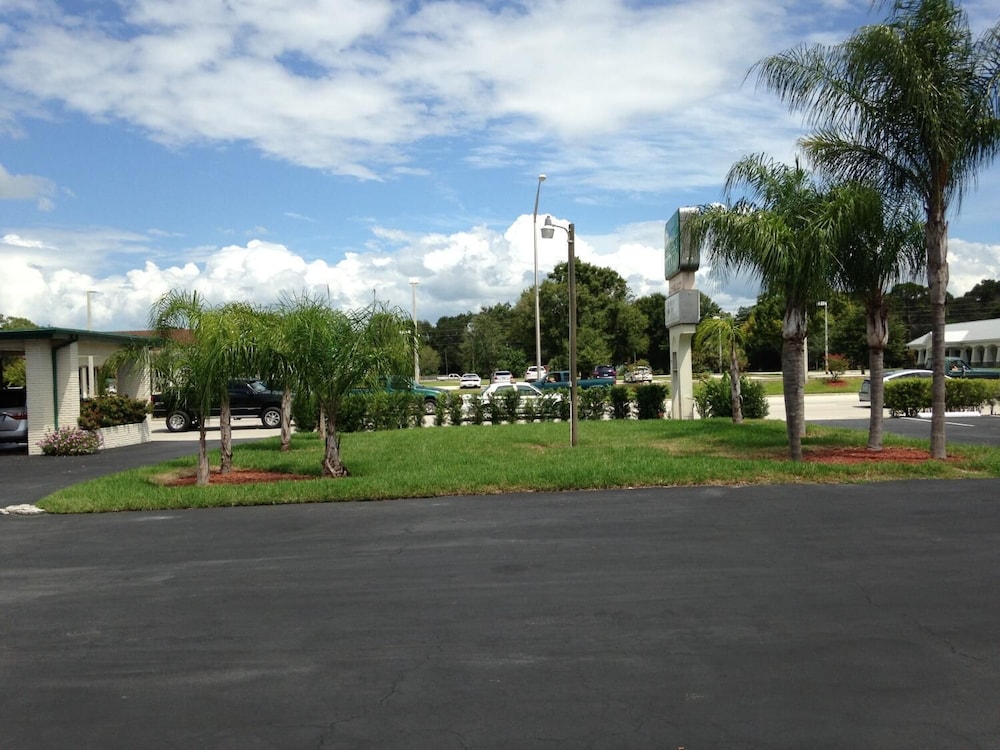 Economy Inn