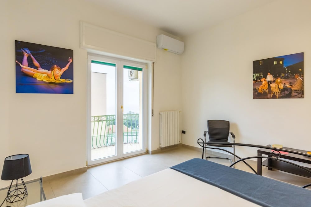 Posillipo Bright Apartment With Parking Space