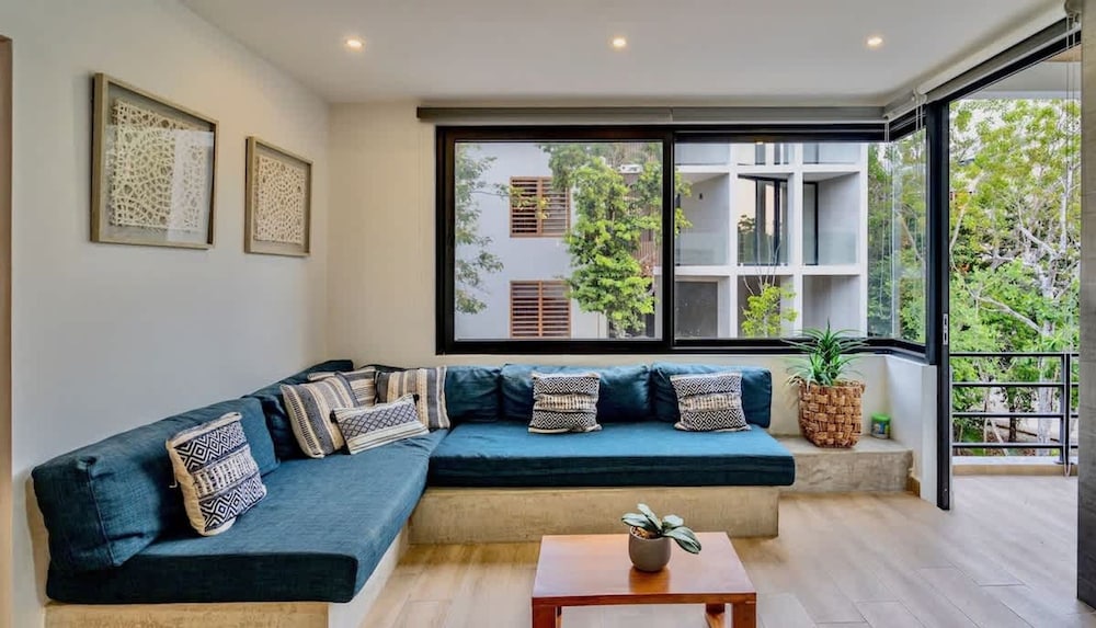 3Br Exclusive TH w Spacious Roof Private Pool
