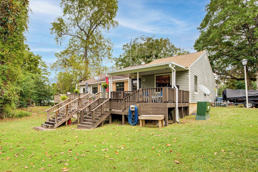 Lake Talquin Townhome at Whippoorwill Lodge!