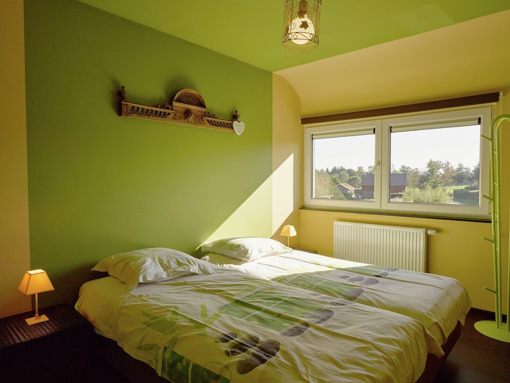 Ovifat Sauna Escape, Waimes view 2