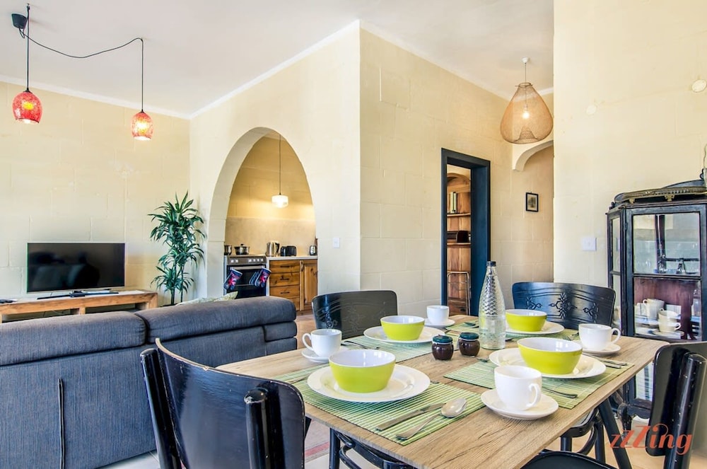 Retro Designer Homelike Apartment - Close to Beach view 2