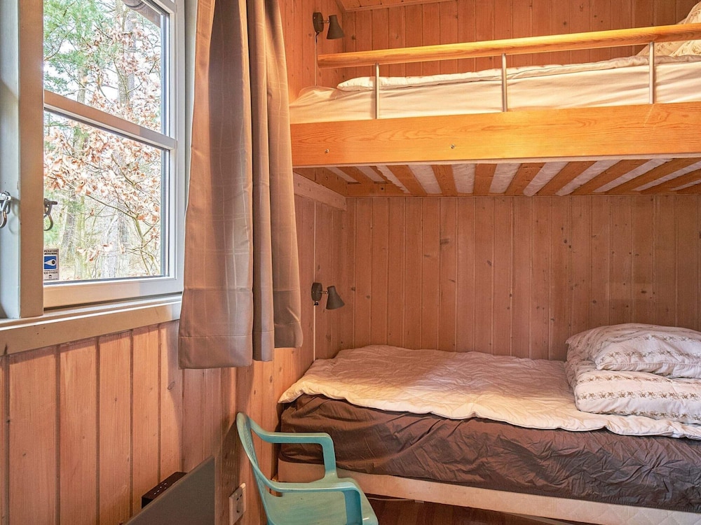 6 Person Holiday Home in Nexo view 4