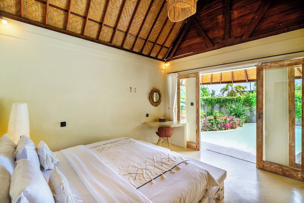 Villa Laguna by Pertama Management