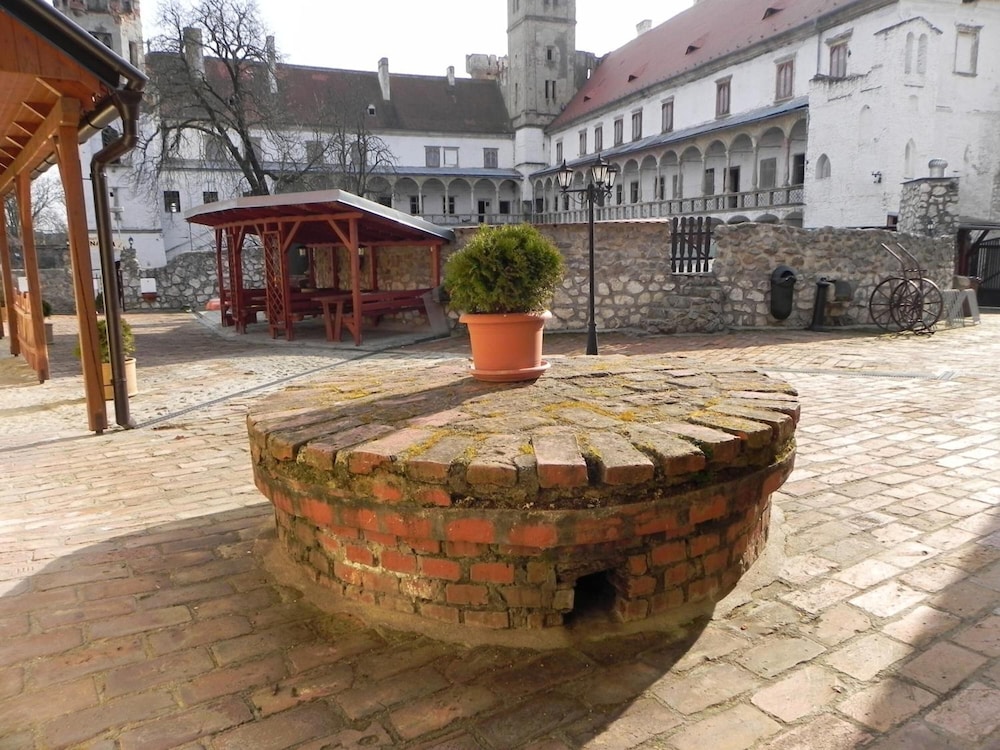 Zámecký penzion Rotunda