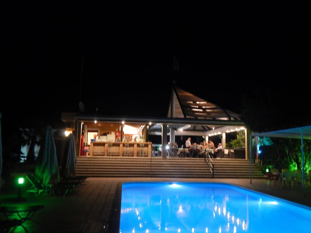 Kaloni village apartments