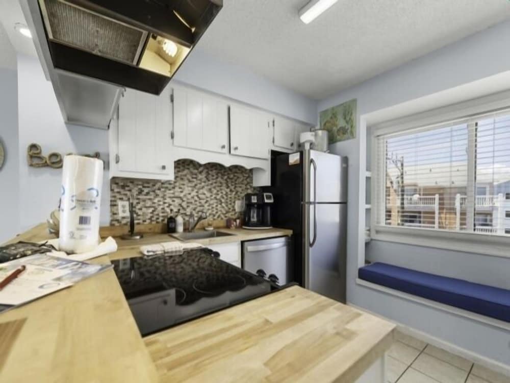 Seaside Sunrise-oceanfront Beach Chic Condo! 1 Bedroom Villa by RedAwning view 5