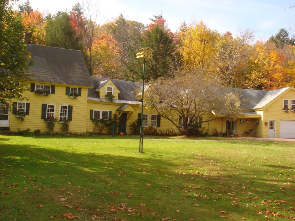 Fiddler's Green Inn