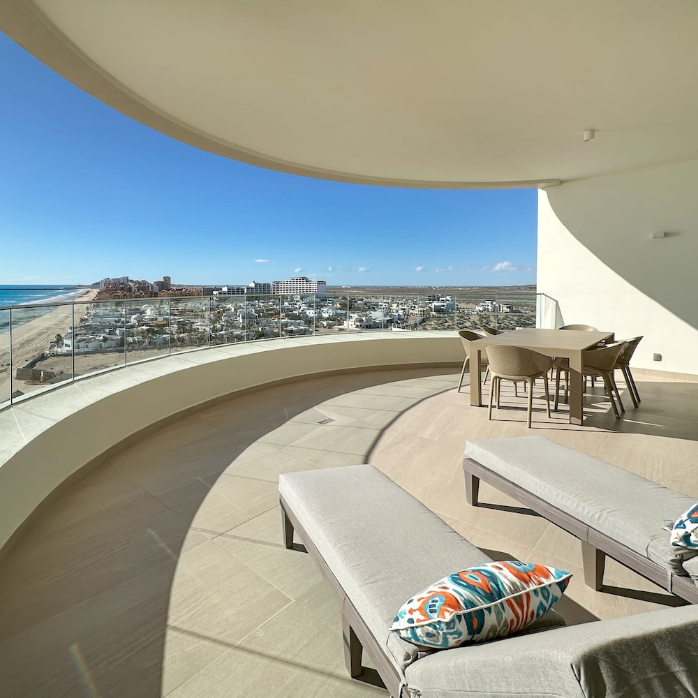 Has it all Beachfront Retreat With Stunning Views