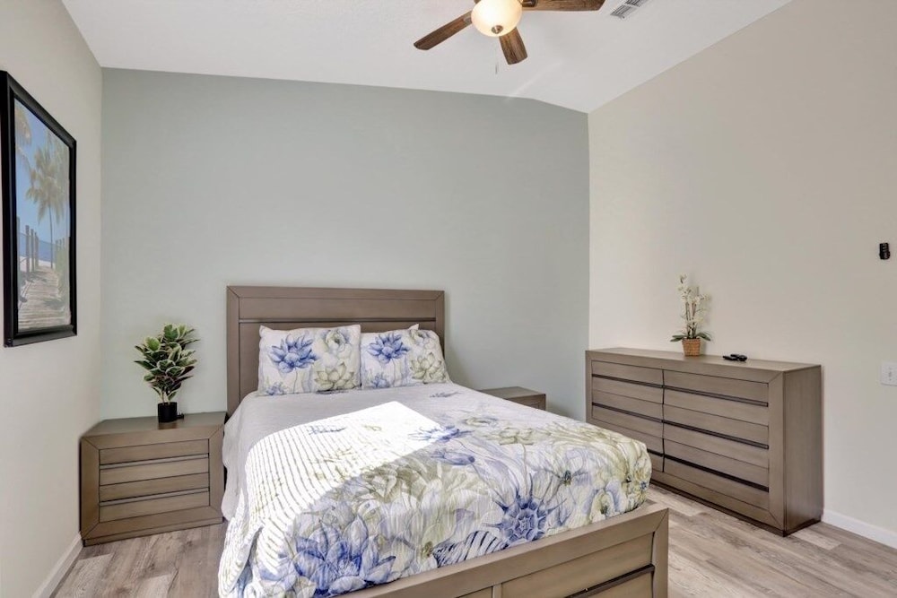 Luxury Windsor Palms Villa W/ Pool Near Disney! 4 Bedroom Villa