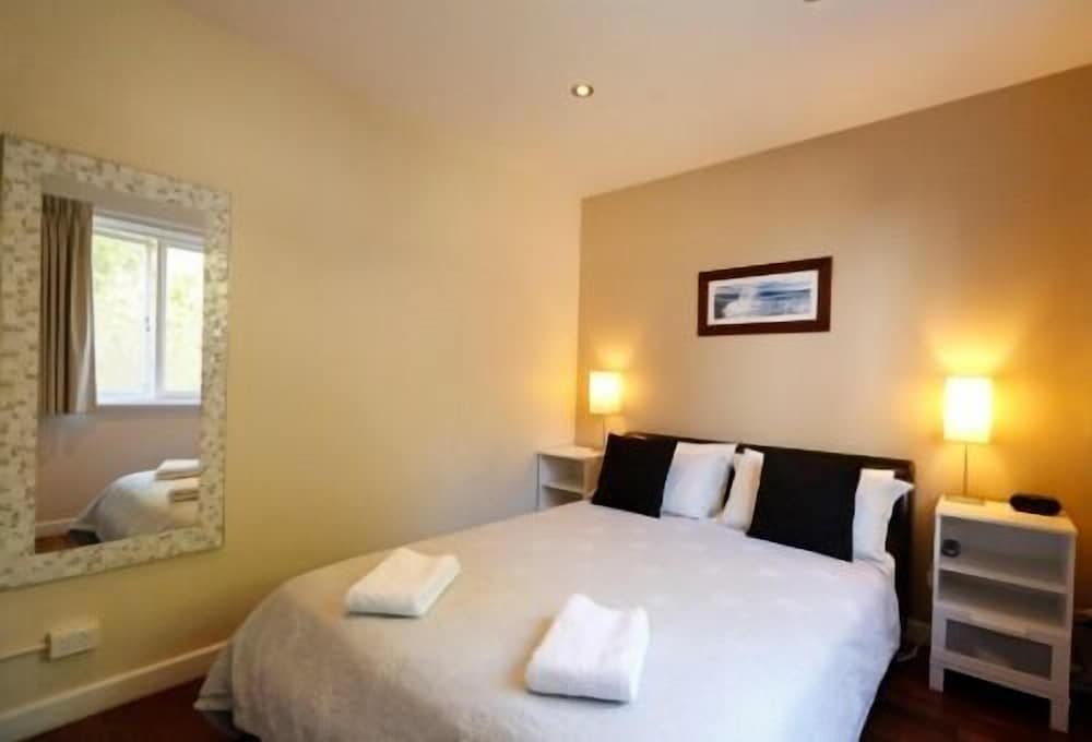 Waikiki Beach Bed & Breakfast