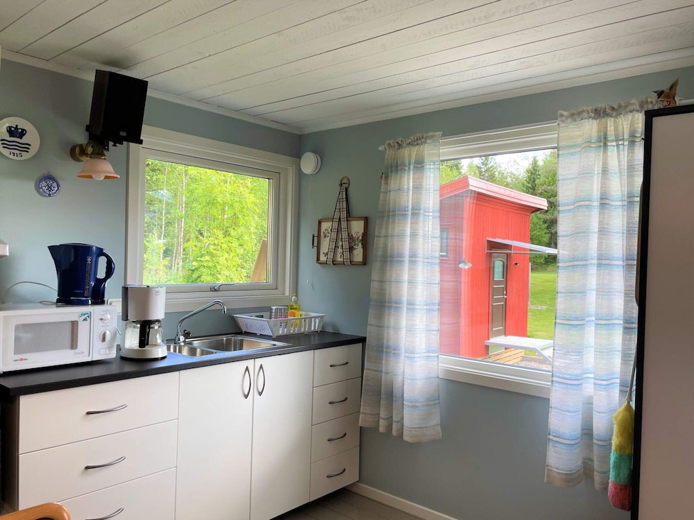 2 Person Holiday Home in Fargelanda-by Traum