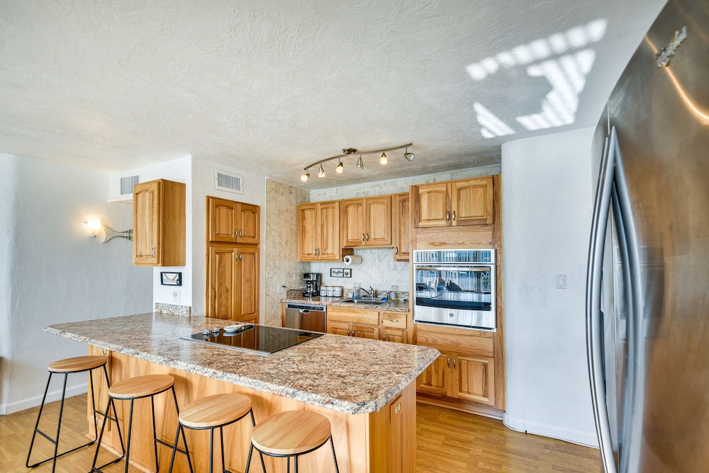 Ormond Beach Home: Walk to Community Beach! view 3