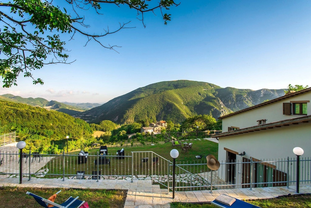 Acquanera 6 2 by Marche Holiday Villas