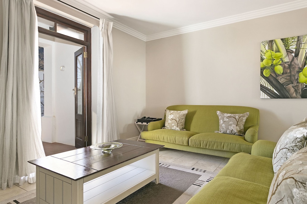 Winelands Golf Lodges at De Zalze