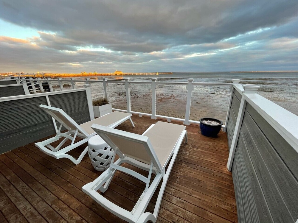Dyer's Beach House