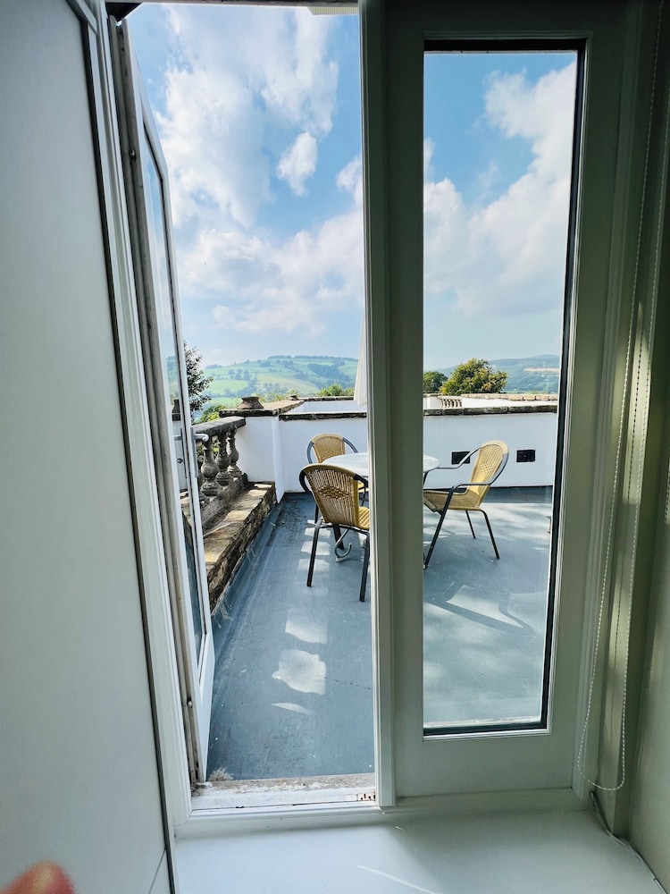 Pentre Cerrig Country House