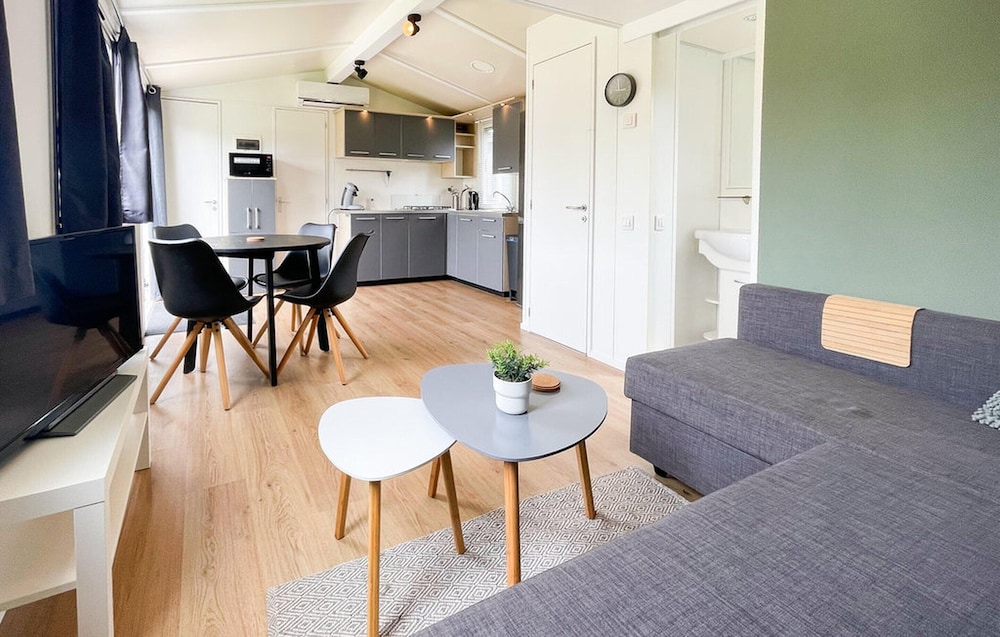 Chalet in Friesland Near Wadden Sea & Franeker