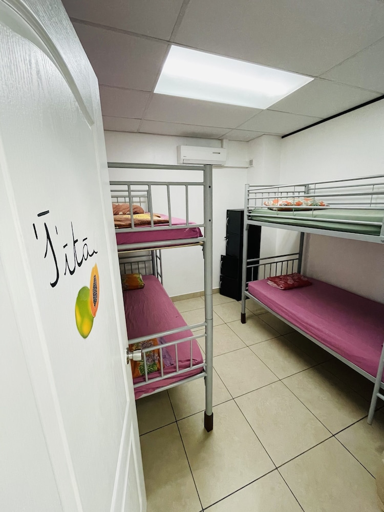 Hotel Mahana Lodge Hostel & Backpacker - Image 1