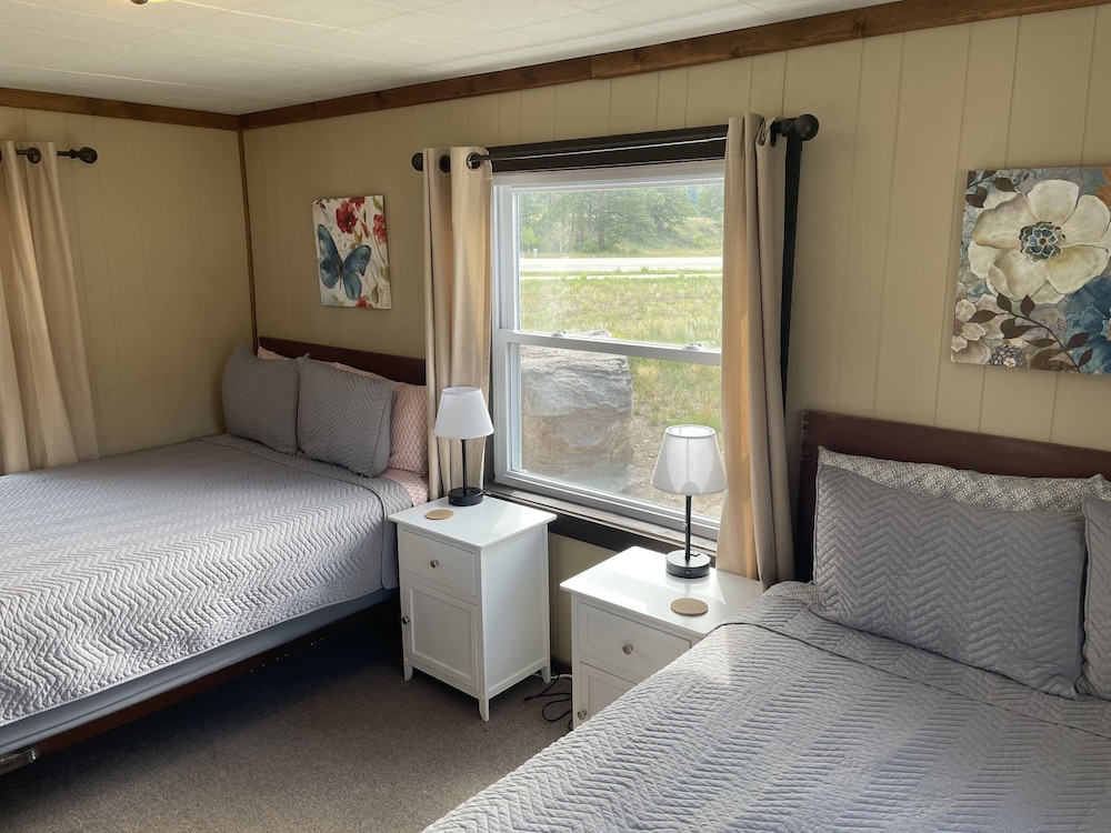 Aspen Ridge Cabins view 5
