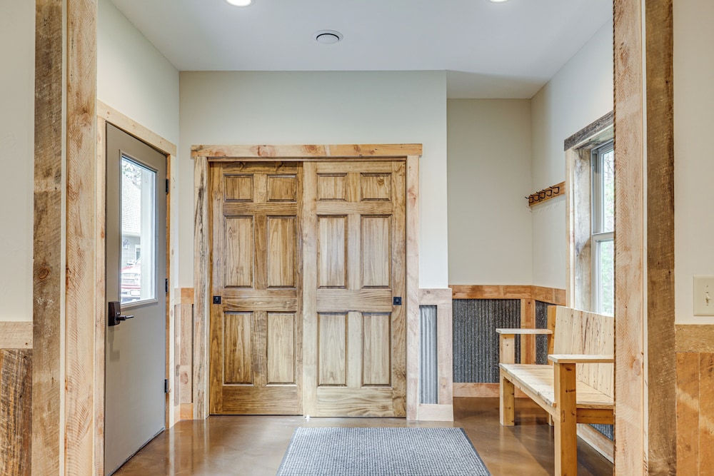 Near Hiking & Snowmobile Trails: Wabeno Cabin!