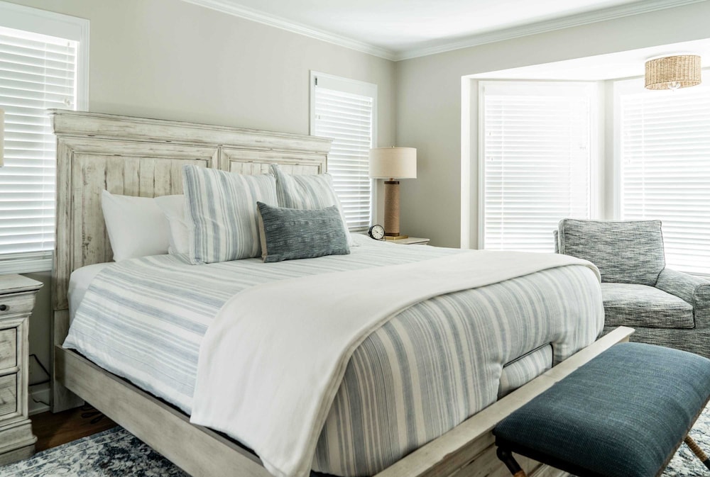 Tranquil Family Retreat - for 10!