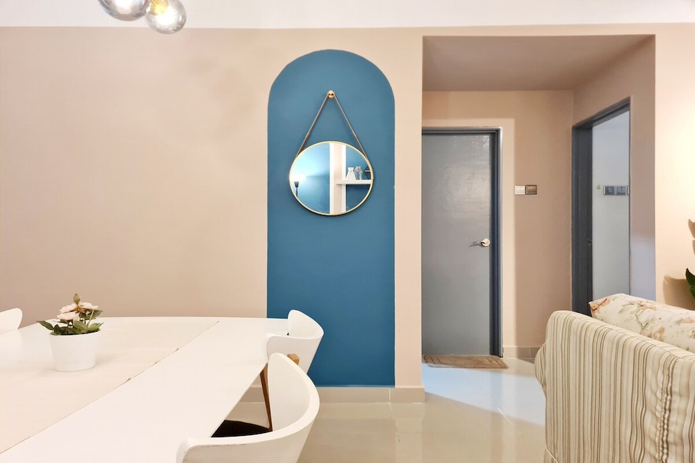 Amerin Residence Mall Apartments