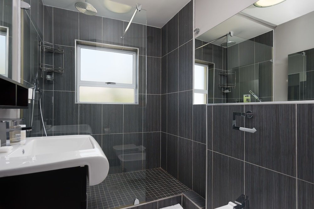 Sanhill Terrace 7