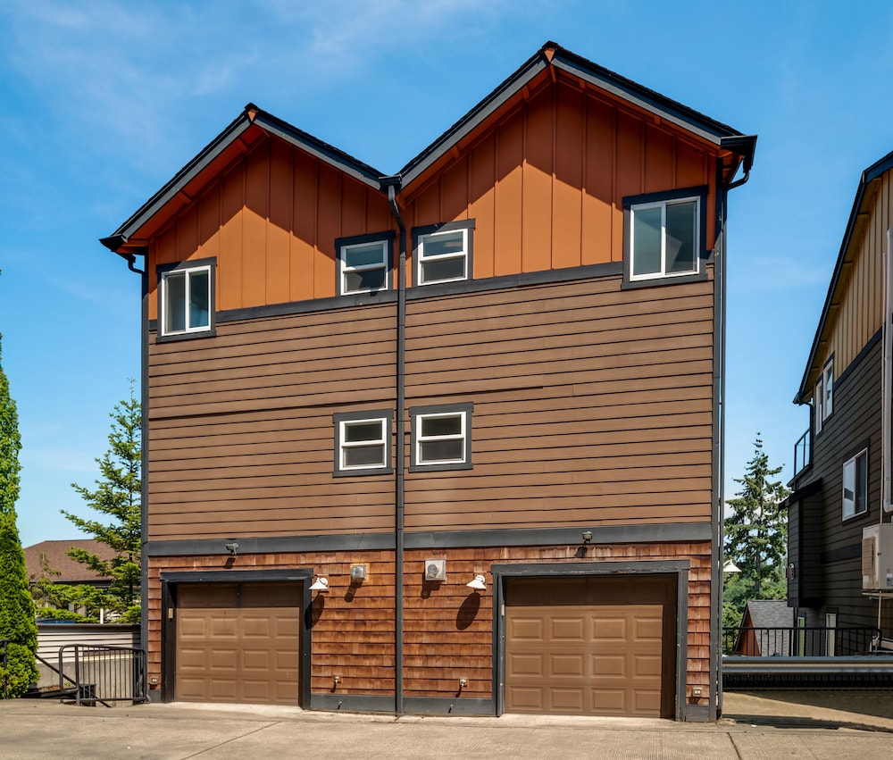Seattle Vacation Home - The Port