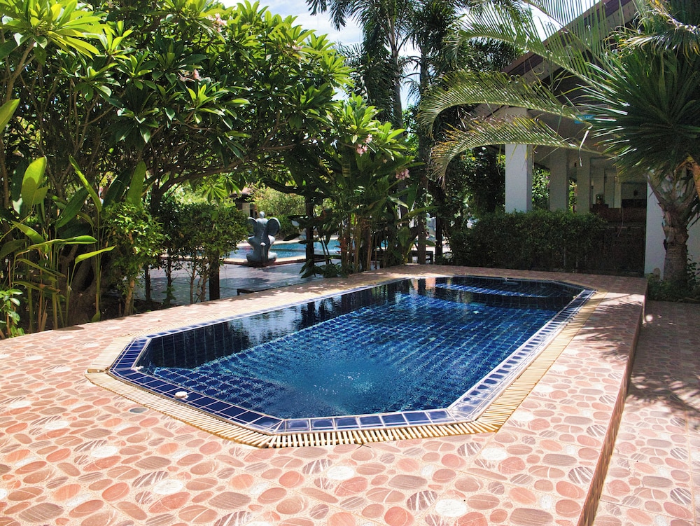 Bang Lamung Vacations - Baankiangnam Pattaya Resort - Property Image 4