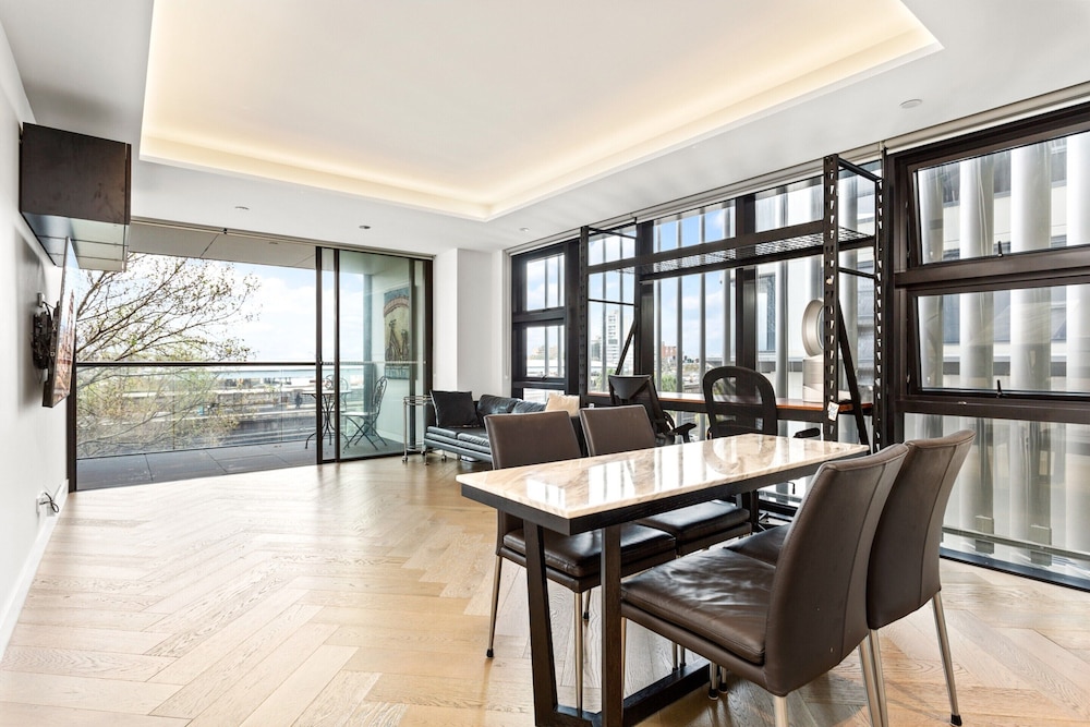 Beautiful 2-bed Unit In Incredible Location