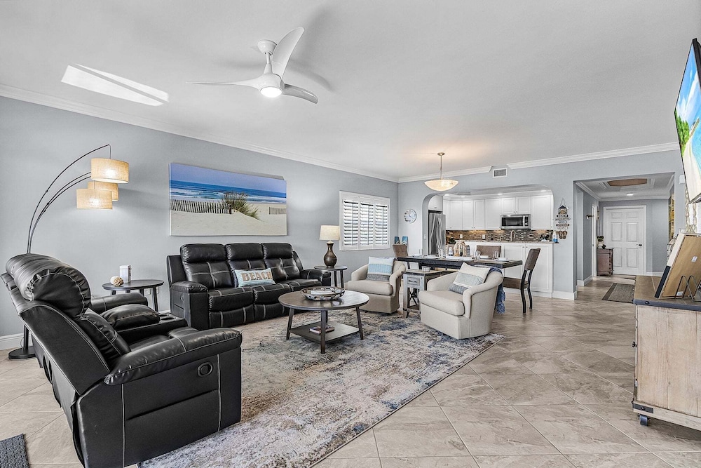 Bella Lago 444 ~ Beautifully Updated Condo Just Across The Street From The Beach! 3 Bedroom Condo by RedAwning