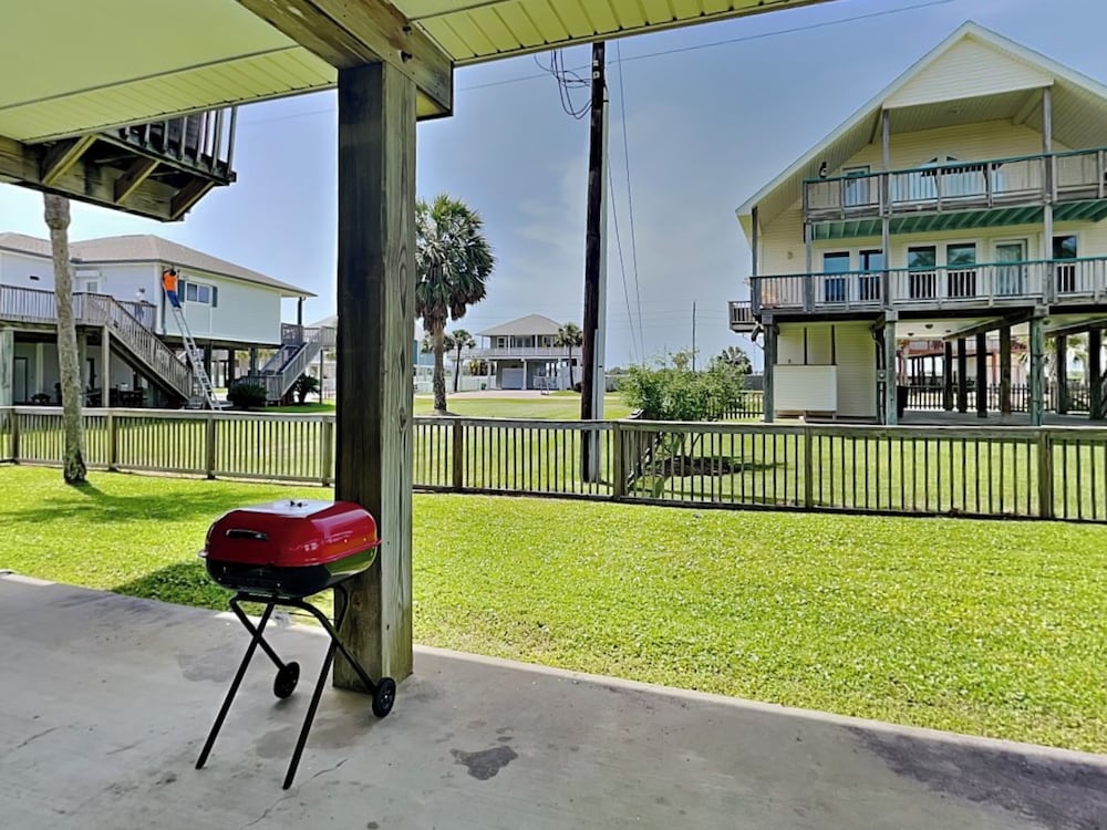 Molly's Dune by Ryson Vacation Rentals