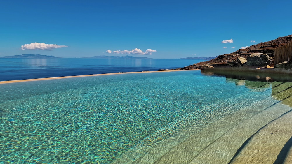 AGADA Folegandros