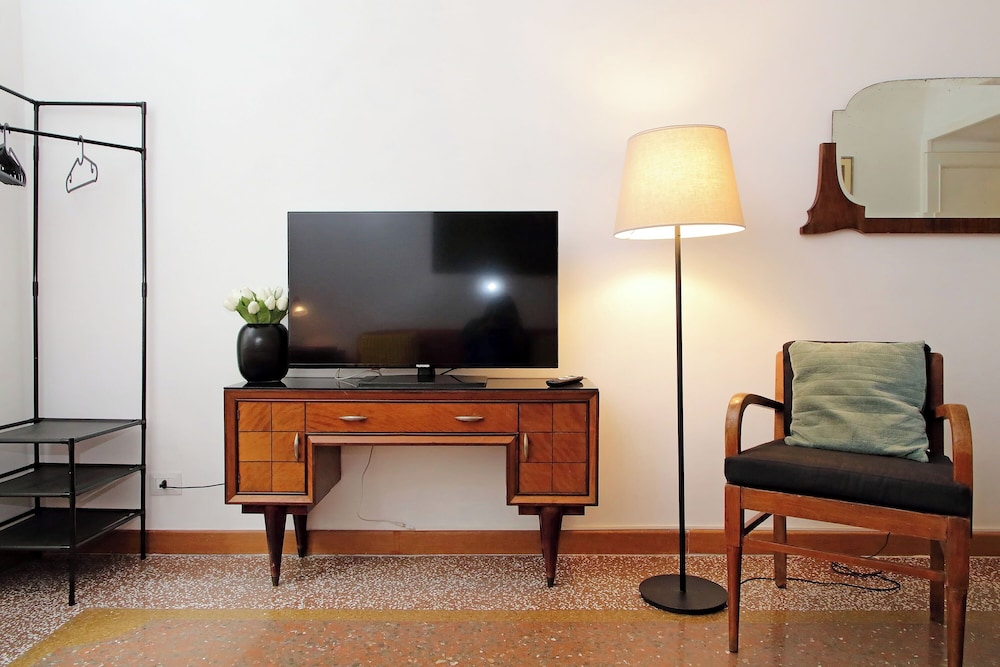 YCH Riboty house al Vaticano