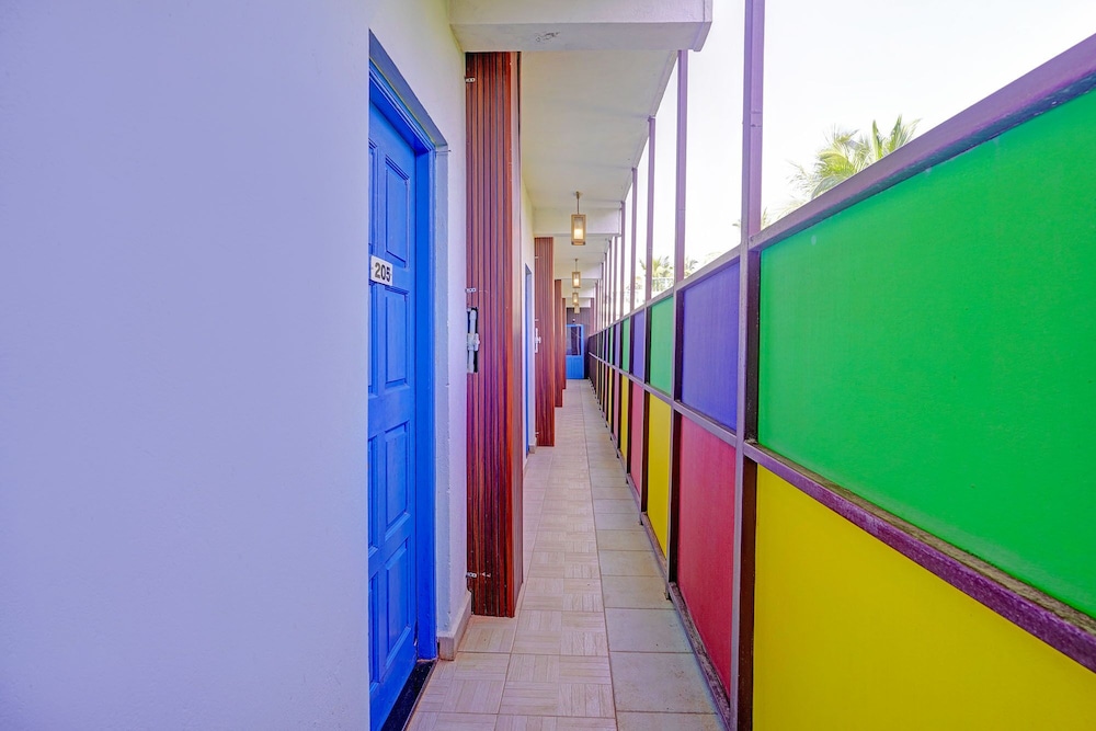 Fabhotel Padma