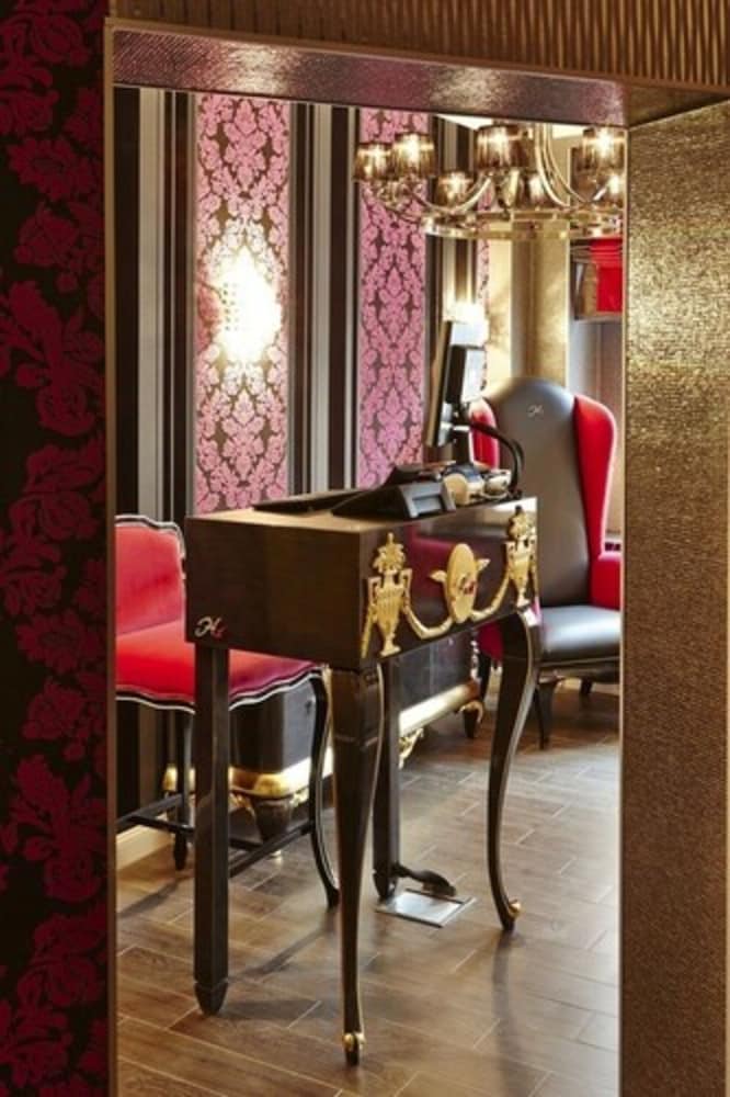 Humboldt1 Palais-Hotel & Bar