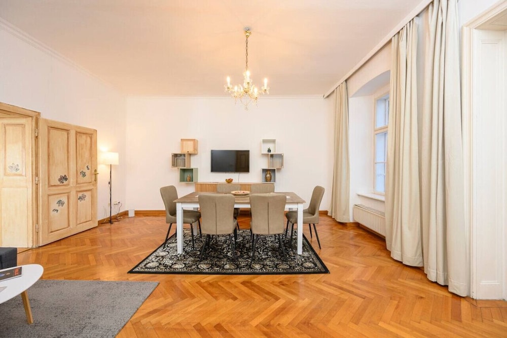 Spacious 2BR Stay for 6 Heart of Mödling