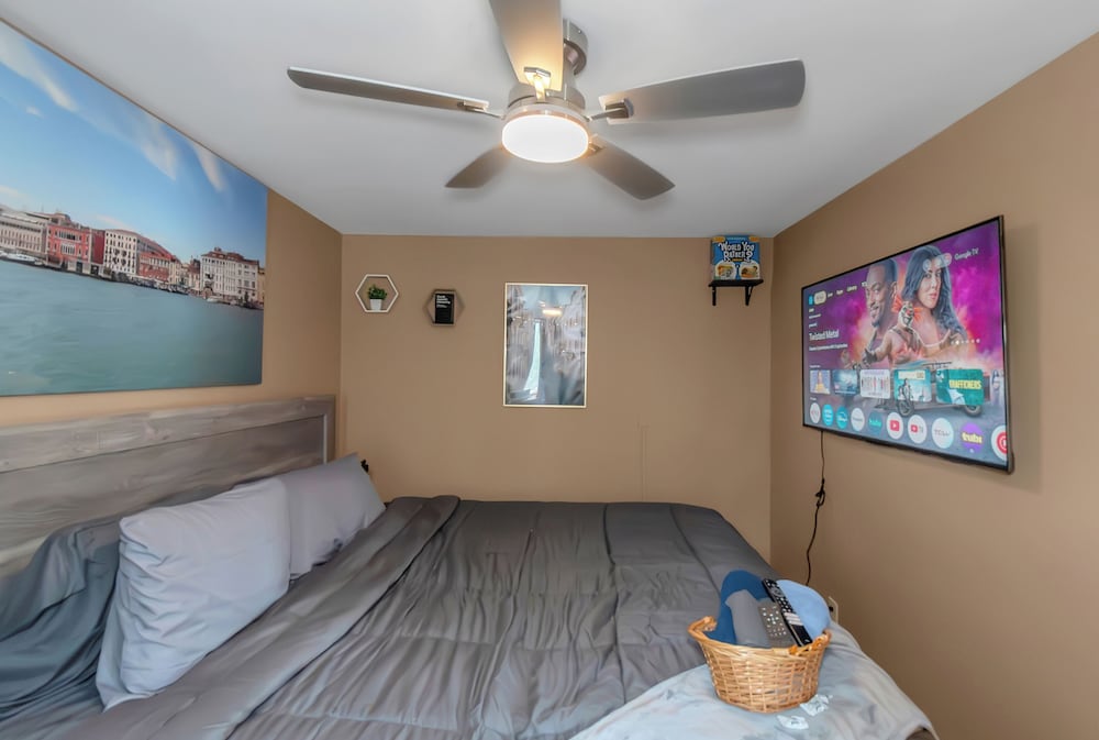 Lux 2BR Condo w/ King Beds DTWN