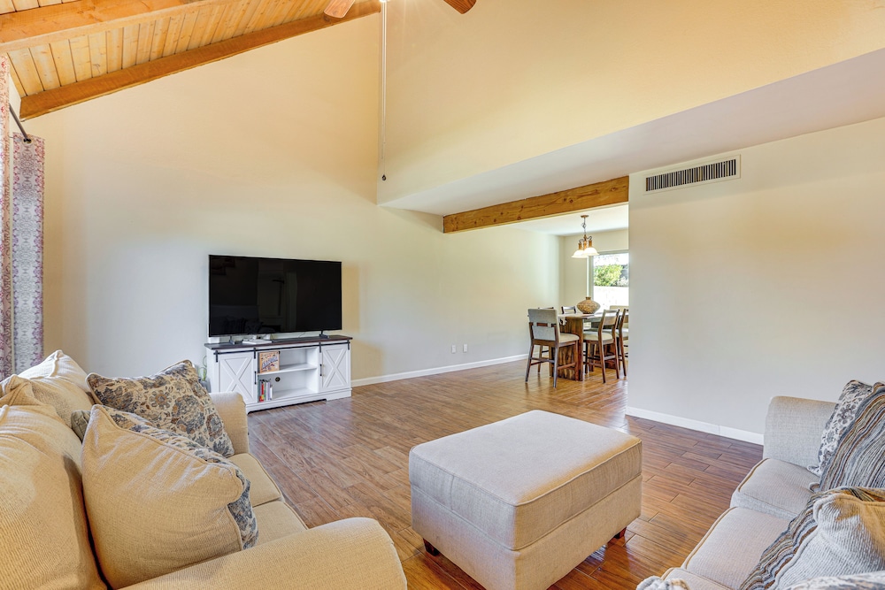 Hike, Golf & Explore: Large Phoenix Home w/ Grill
