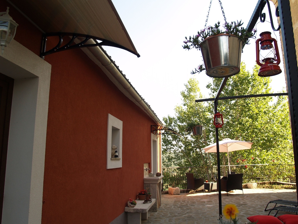 Photo 49