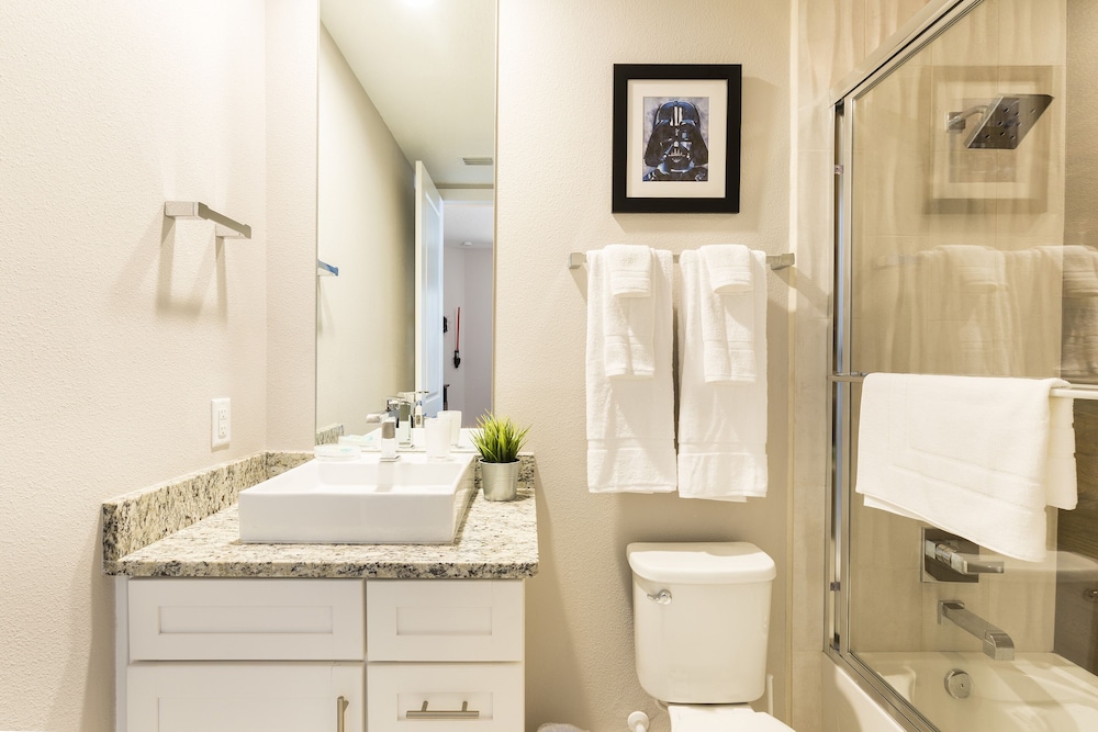 Summerville Vacation Homes by Columbia Management