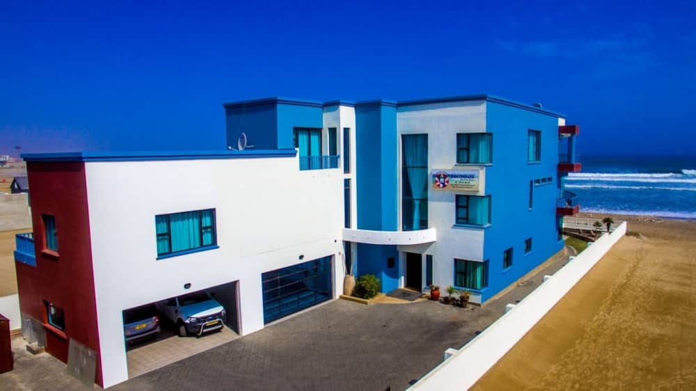 Boathouse Seaview Suites Guest House