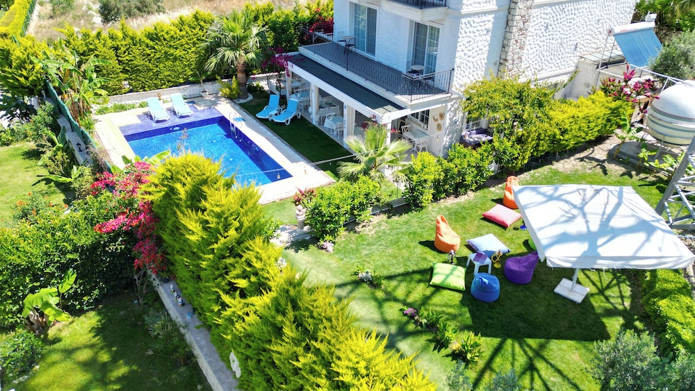 Lavinia Garden Alaçatı - Image 35