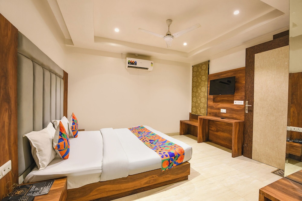 Fabhotel The Nilsa