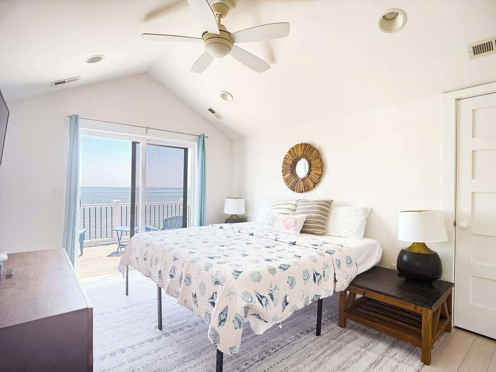 4-bedroom Luxury Private Beach Getaway